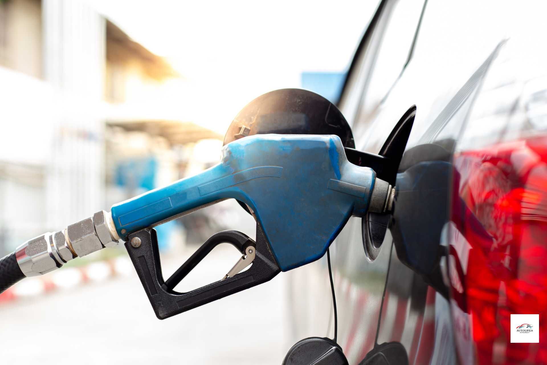 Bonus benzina un'opportunità per i lavoratori dipendenti - pompa di benzina azzurra inserita in auto
